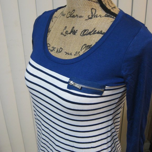 NWT Guess blue white zipper ¾ sleeve top shirt XS extra small - Picture 2 of 7